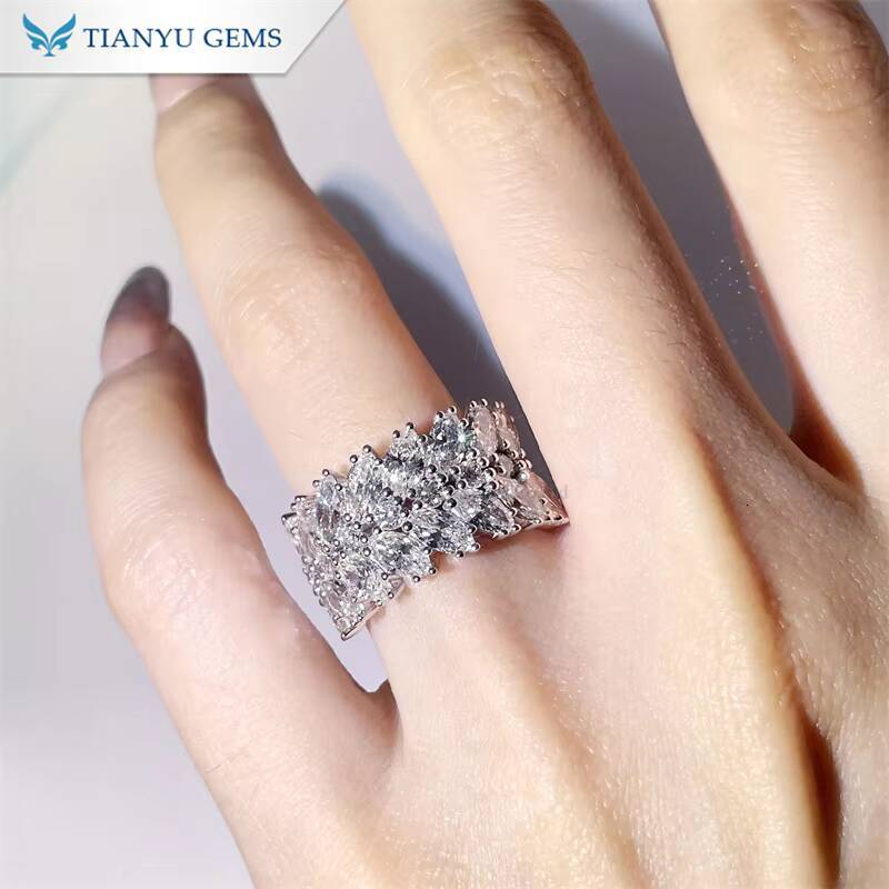 Tianyu Luxury 10K 14K 18K Solid Gold Jewelry Pear Round Cut Moissanite Bridal Ring Diamond Twotone Metal Engagement Rings