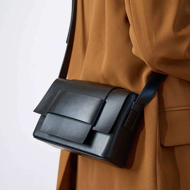 Designer Luxury Fashion Neutral Split Leather Messenger Solid Color Lady Casual Shoulder Bags Women Knitting Square Cross Body Bag New