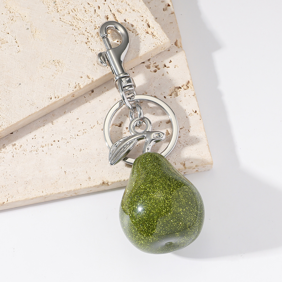 Keychain wallet Designer keychain Pear keychain pendant, couple car keychain exquisite personalized fruit creative fashionable pendant Birthday Gift