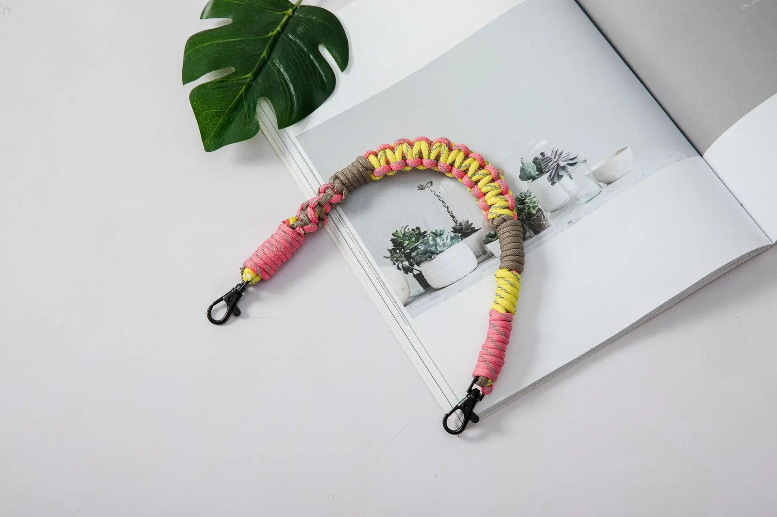 Short Bag Shoulder Strap Mobile Phone Lanyard Wrist Rope Antilost Key Rope Bag Decorative Chain Firm Handwoven Portable 251023