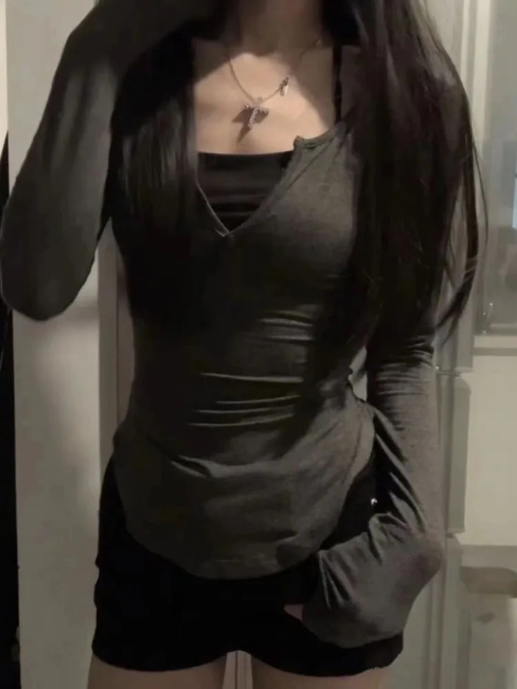 2025 Autumn Vneck Tops Mujer Y2k Grunge Slim Fit Long Sleeve Tee Shirt Fashion Sexy Allmatch Tshirt for Women 251027