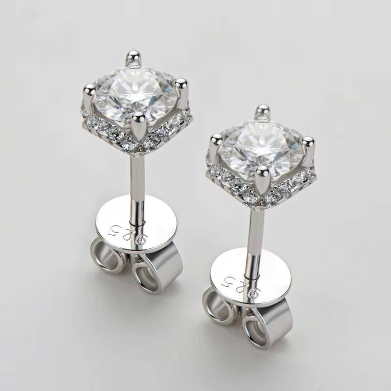 Factory Supply Directly 925 Sterling Silver Halo 5mm 05CT VVS Moissanite Flower Stud Earring for Girls