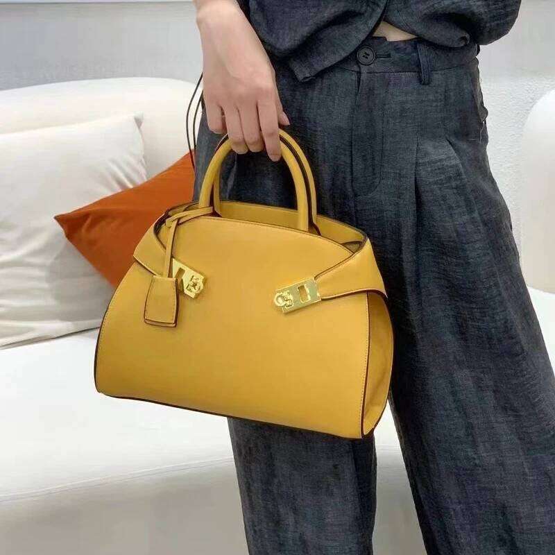 Shell Messenger Bags For Women Designer Handbag And Purses 2024 New In Fashion Bowling Large Capacity Shoulder Crossbody