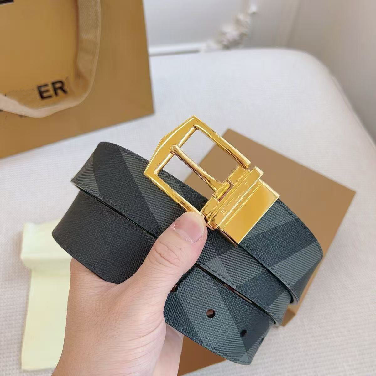 Designer Belts For Mens classic Reversible Buckle Cowhide Belt Fashion luxury Business Commuting Leisure Versatile