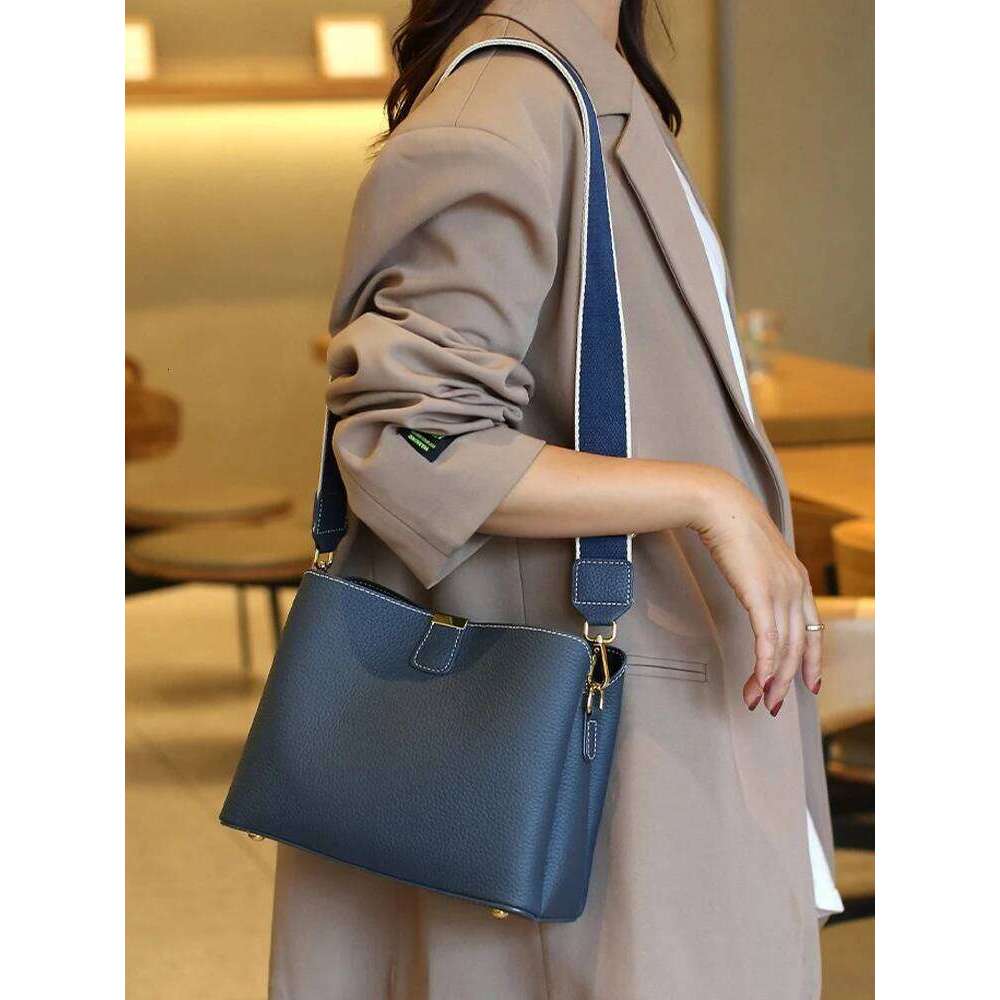 Zency Genuine Leather Women Shopper Shoulder Bag Large Capacity Handbag High Quality Crossbody Three Layer Pockets For Commuters
