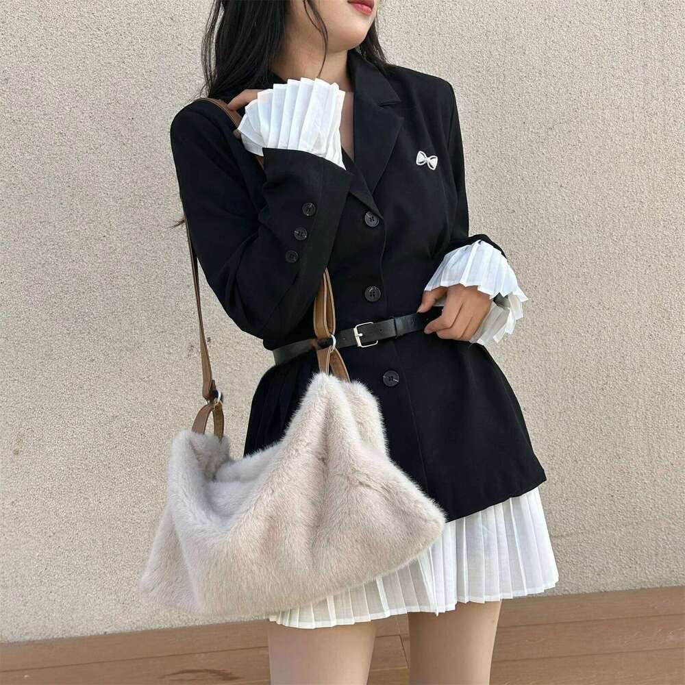 Women's Plush Crossbody Single Shoulder Handbag Large Capacity Casual Autumn Winter Fur Fashionable All-Match Bag