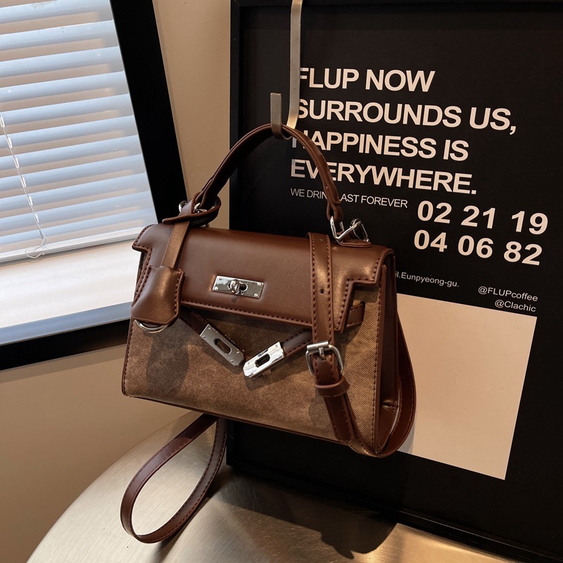 Free shipping designer bag Handbag for Women New Fashion Bag High-end Feel Single Shoulder Bag Handheld Crossbody Small Square Bag