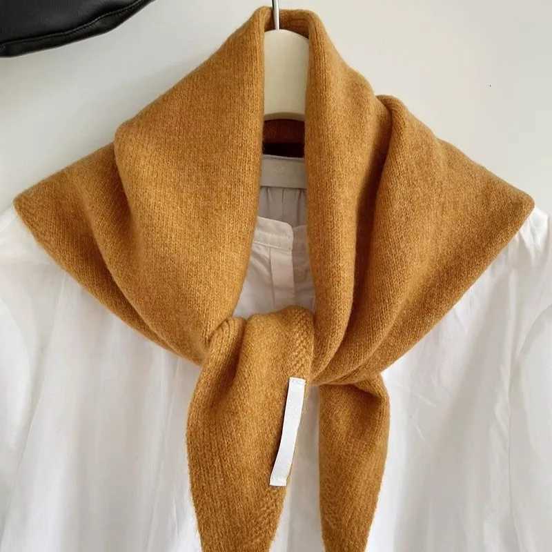 British Korean Sty Niche Wool Knitted Triangar Scarf Wen scarf Knitted Scarf Mtifunctional Warm Knitted ScarfW251027