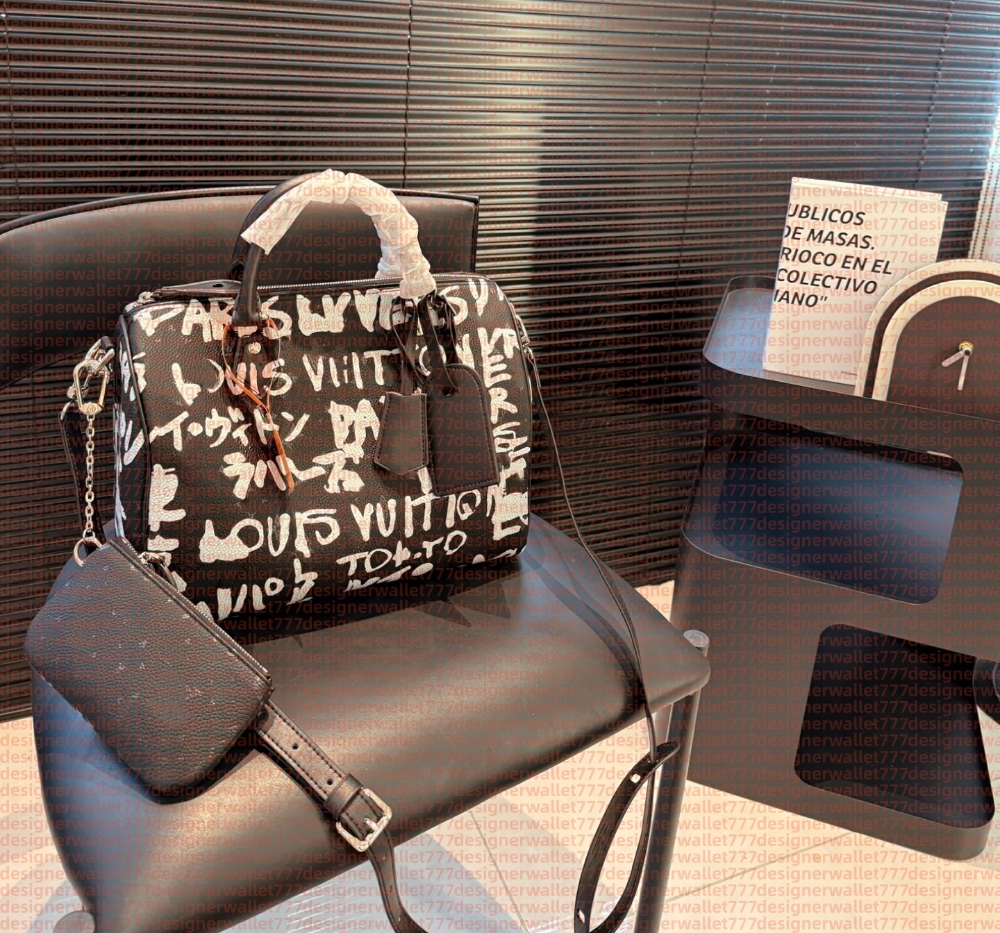 New top Designers Women pillow Crossbody Shoulder Bags Messenger Travel bag Classic Style Fashion Flowers Lady graffiti Totes Luxury handbags speedyy30cm With key