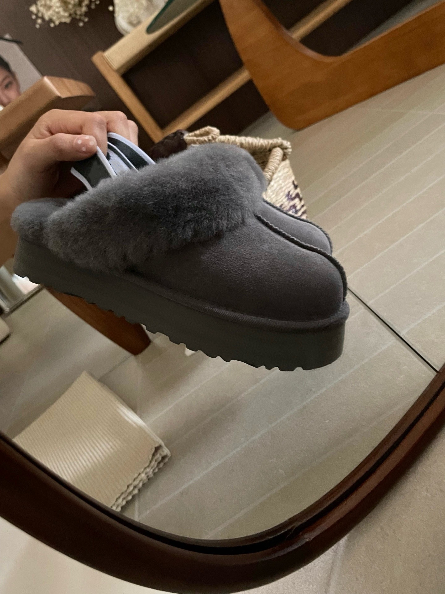 Free shipping Designer Multi-Color Plush-Lined Mules with Warm Design Daily Occasion Wear Fashion Stylish Versatile Trendy Slippers