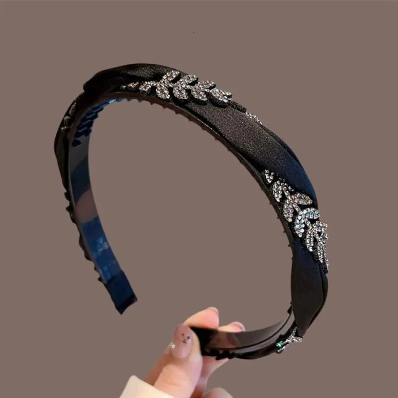 HighJSense Black Woven Style Hairband With Teeth Simple Hair Clip Outer Headband Hair Tie Temperament Hair Accessory 251023