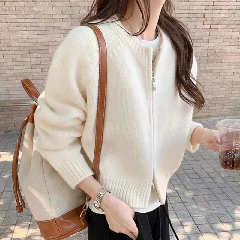 Autumn Winter Short Knitting Cardigan Women Solid Color Long Sleeve Round Neck Sweater Jacket 2025 Casual Zipper Sweater Coats 251027