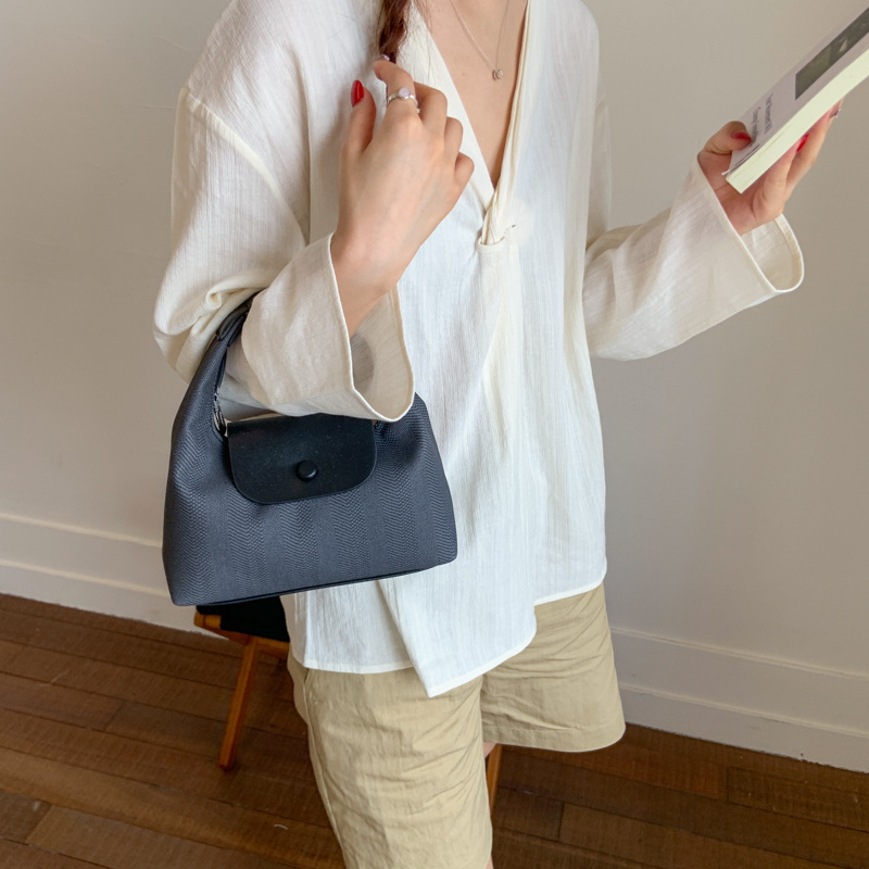 Free shipping designer bag Crossbody Handbag Textured Casual Large Capacity Bag for Women New Fashion Dumpling Bag Trendy Shoulder Bag