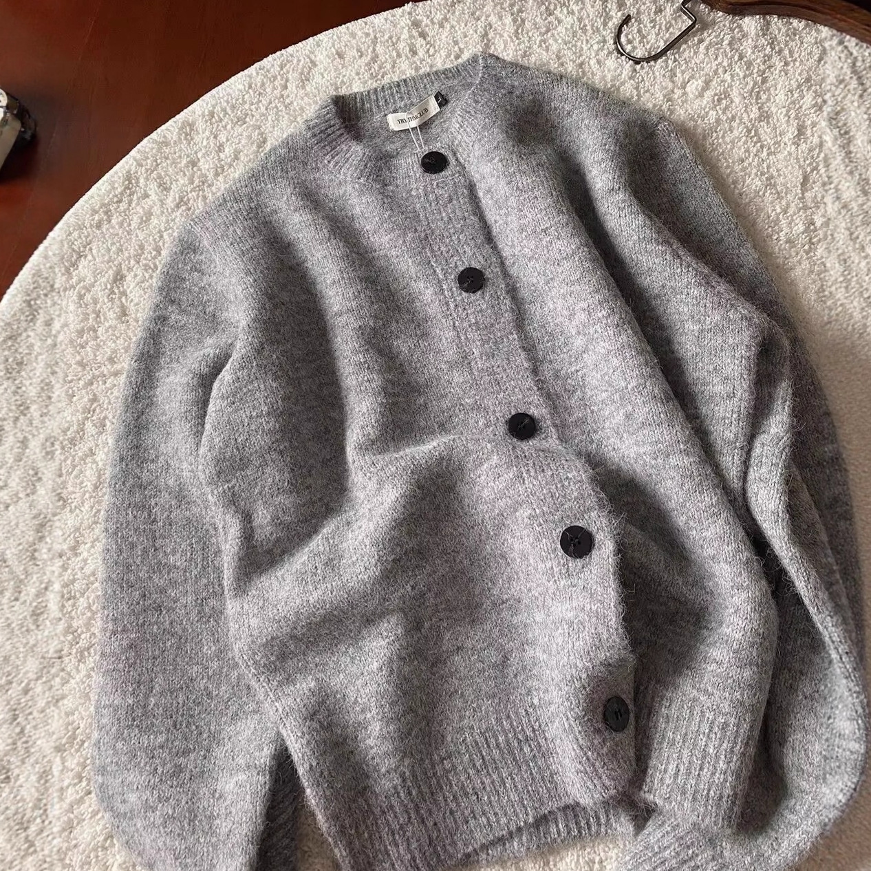 Autumn Winter Designer Sweater Men's Sweater Cardigan Old Money Style Gray Versatile Cleanfit Round Neck Loose Casual Knitted Sweater Trendy