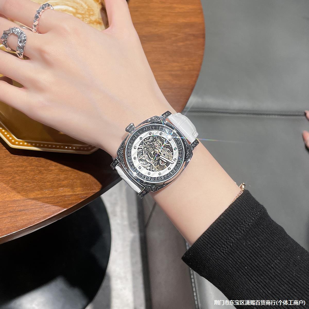 Designer Watch 2025 New Hollow Luxury Mechanical Women's Watch, Niche Light Luxury Elegant Women's Watch