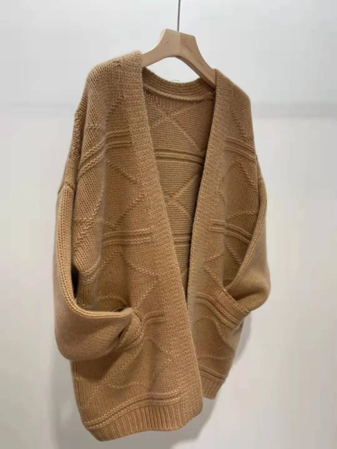 Heavy 100% Pure Cashmere Cardigan Women's Loose Padded Coat Long V-Neck Knitted Sweater In Autumn And Winter.