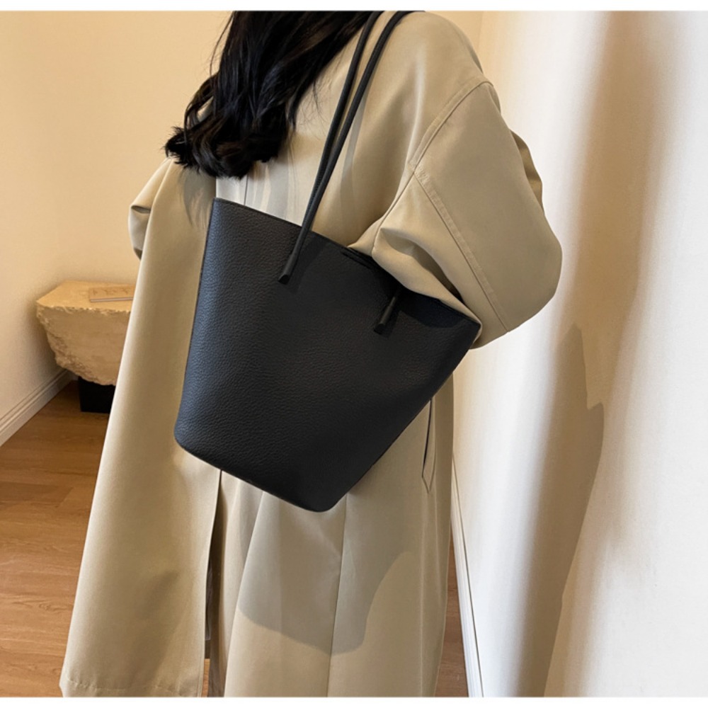 Trendsetting Womens Shoulder Bags - Retro Aesthetic meets Practicality