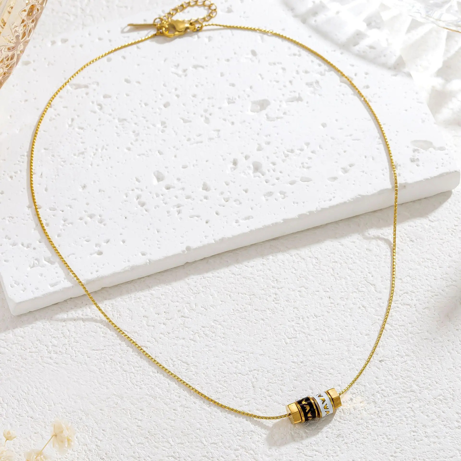 Stainless Steel Dropping Oil Lucky Beads Pendant Necklace For Women Gold Color Trendy Clavicle Chain Jewelry Wedding Gifts 251020