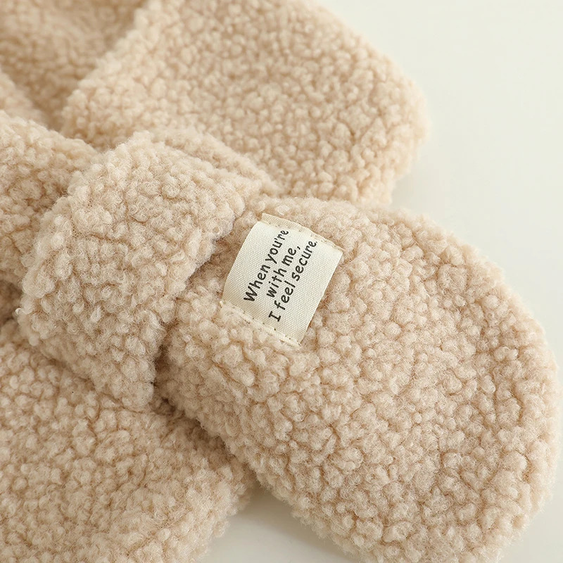 Solid Color Winter Baby Scarf Lamb Wool Korean Kids Neck Warmer Boys Girls Windproof Warm Cross Scarves 251027