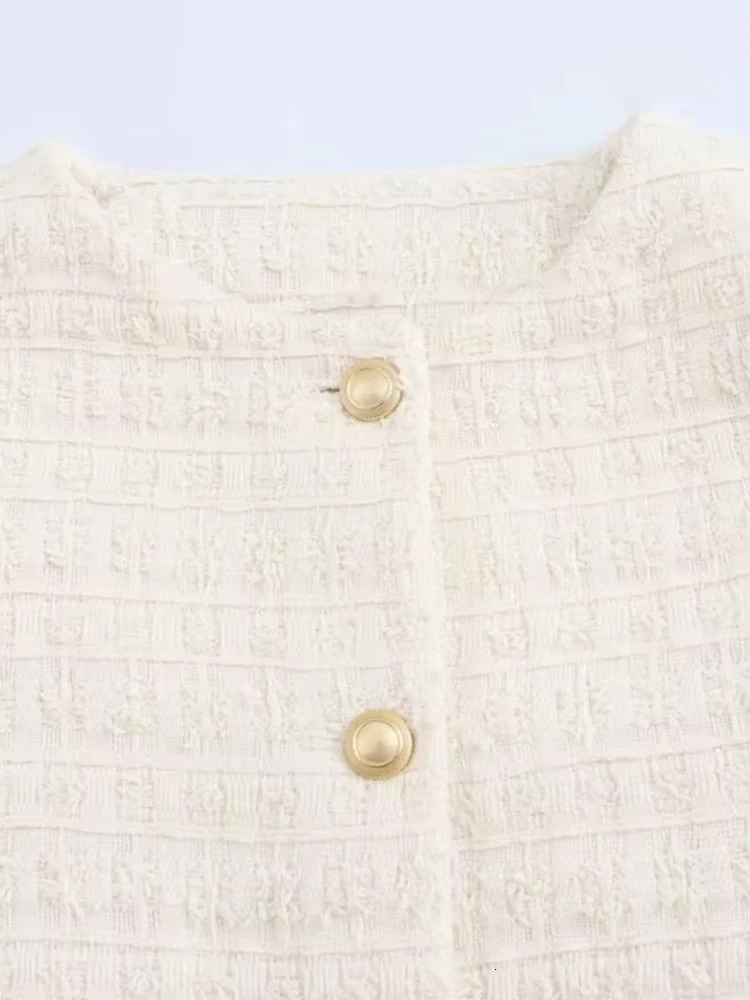 Womens Long Sleeve Tweed Jacket Front Pockets Golden Buttons O Neck Coat Female Outerwear Chic Tops Fashion 251027