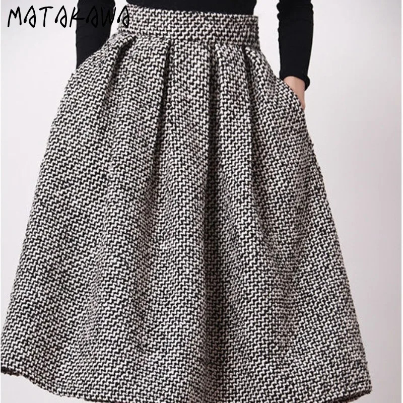 Matakawa Woolen Faldas Mujer Plaid Vintage Thick Autumn Winter Korean Fashion Women Skirts High Waist Aline Retro Long Skirt 251027