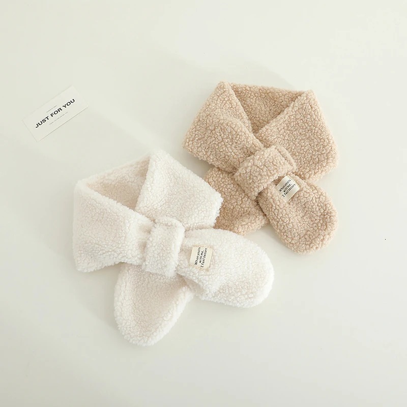 Solid Color Winter Baby Scarf Lamb Wool Korean Kids Neck Warmer Boys Girls Windproof Warm Cross Scarves 251027