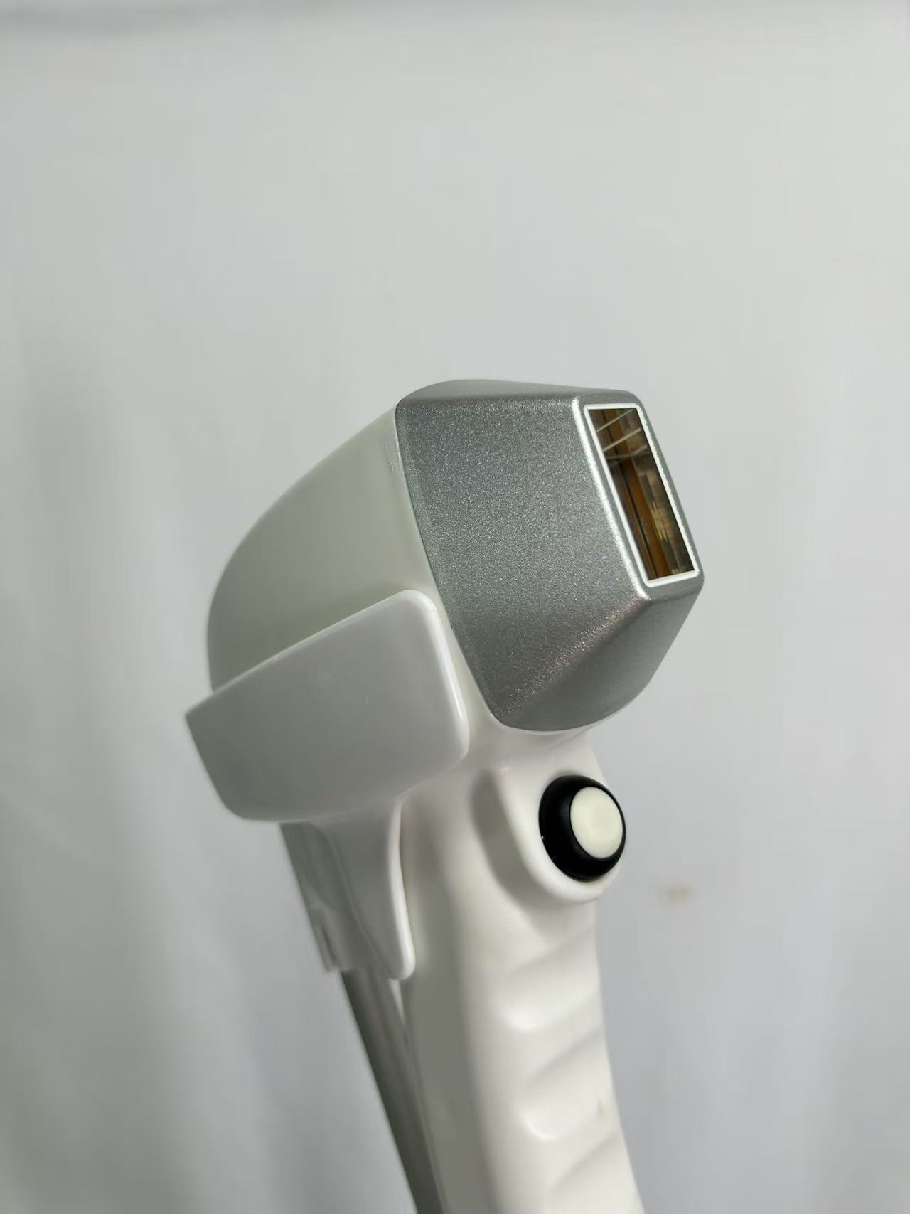 Professional Diode Laser Hair Removal Machine Ice Cooling System Permanent Painless Hair Reduction Device For Face Body Bikini Areas