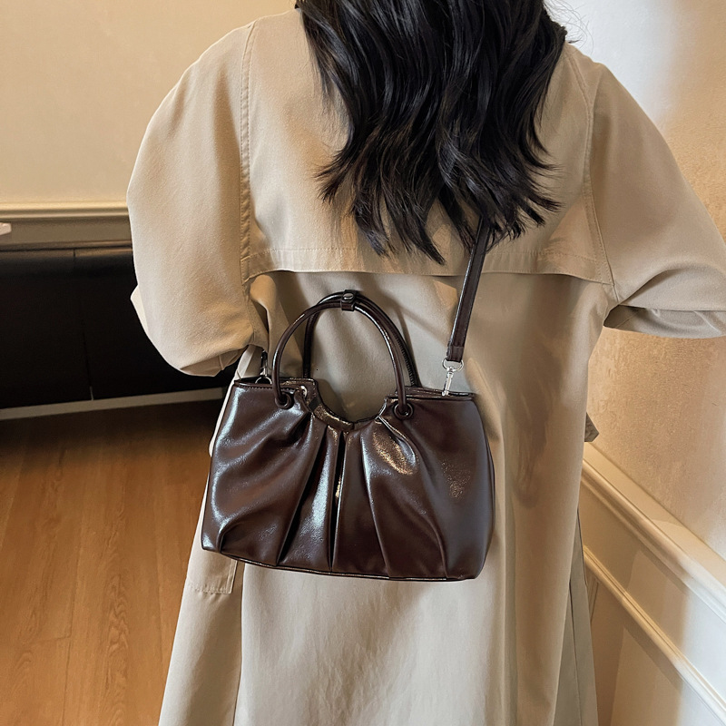 Free shipping designer bag French Cloud Bag Handbag for Women New Autumn and Winter Casual Niche Pleated Shoulder Crossbody Bag