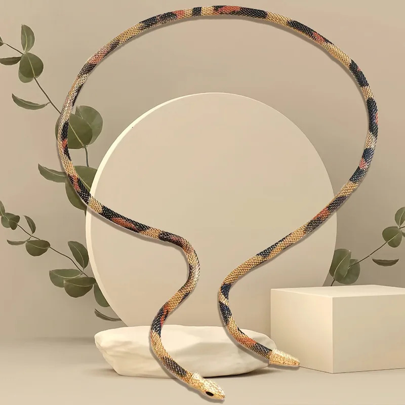 Snake Creative Pendants Jewelry Personalized Iron Flexible Twisted Bendable Snake Head Girl Womens Gift Necklace 251023