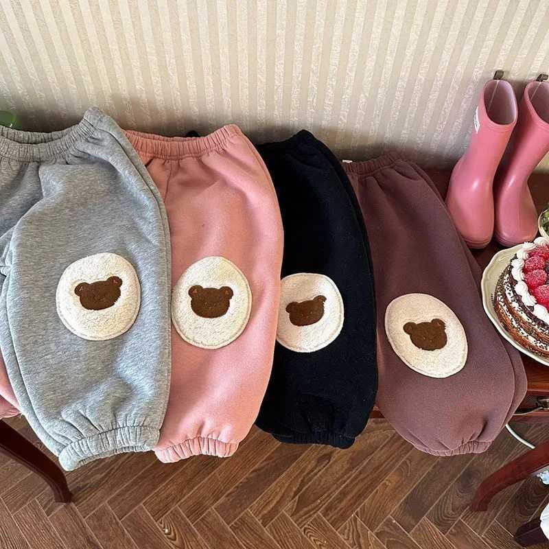 Thickened Bear Patchwork Fleece Childrens Casual Pants Cuffed Loose Fit Male Female Kids Warm Winter Trousers AE StockT251027