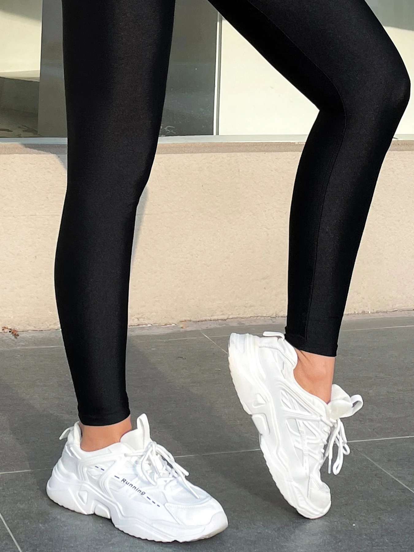 Black Leggings Highwaisted Fashion Tight Ninepoint Pants Solid Color Slimming Big Size Tight Pants Small Feet Women 251027