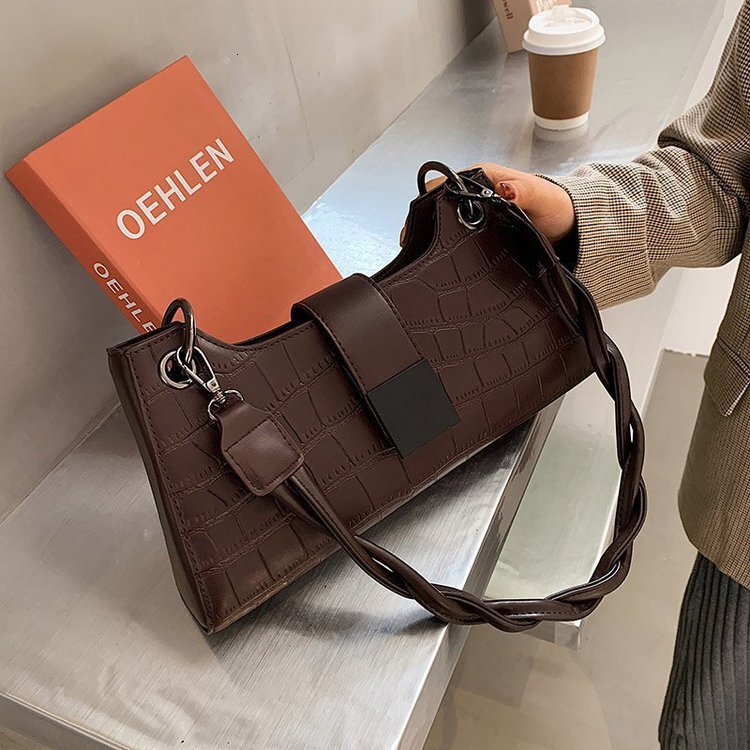 Retro fashion design handbag, winter new item, crocodile pattern, niche design, French elegant style, women's shoulder bag, trendy luxury designe