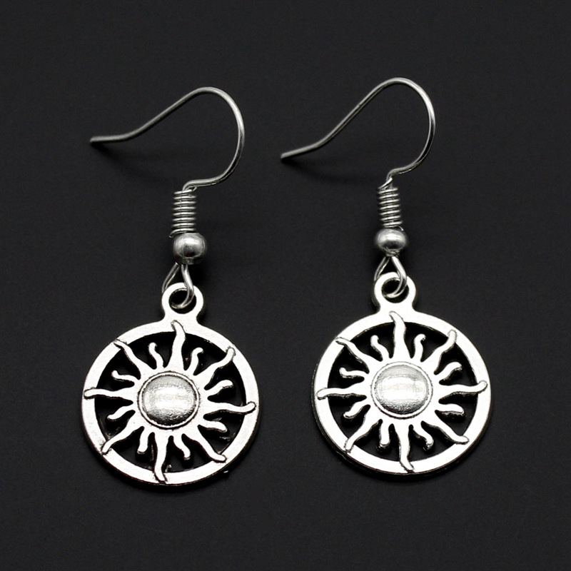 Personalized Retro Designer earrings Sun Earrings Creative Asymmetric Earrings Sun Moon Pendant earrings for women luxury earrings birthday gift free 