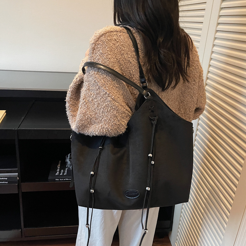 Free shipping designer bag Frosted Bag Women Casual Handheld Shoulder Bag Autumn New Large Capacity Commuter Tote Bag