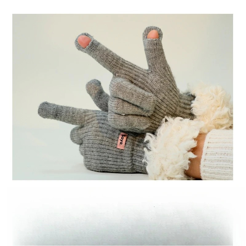 Winter Korean Version Plush Combined Knitted Gloves for Women Touch Screen Mittens for Outdoor Cycling and Warmth 251024