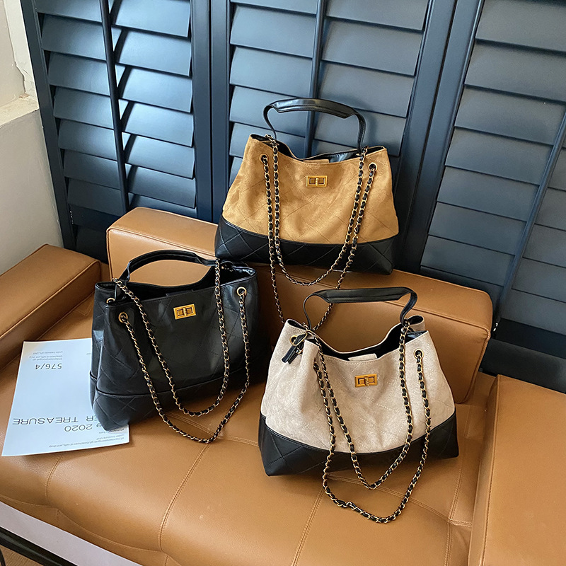 Free shipping designer bag Tote Commuting High-end Lock Buckle Large Capacity Shoulder Contrast Color Stitching Chain Women Bag