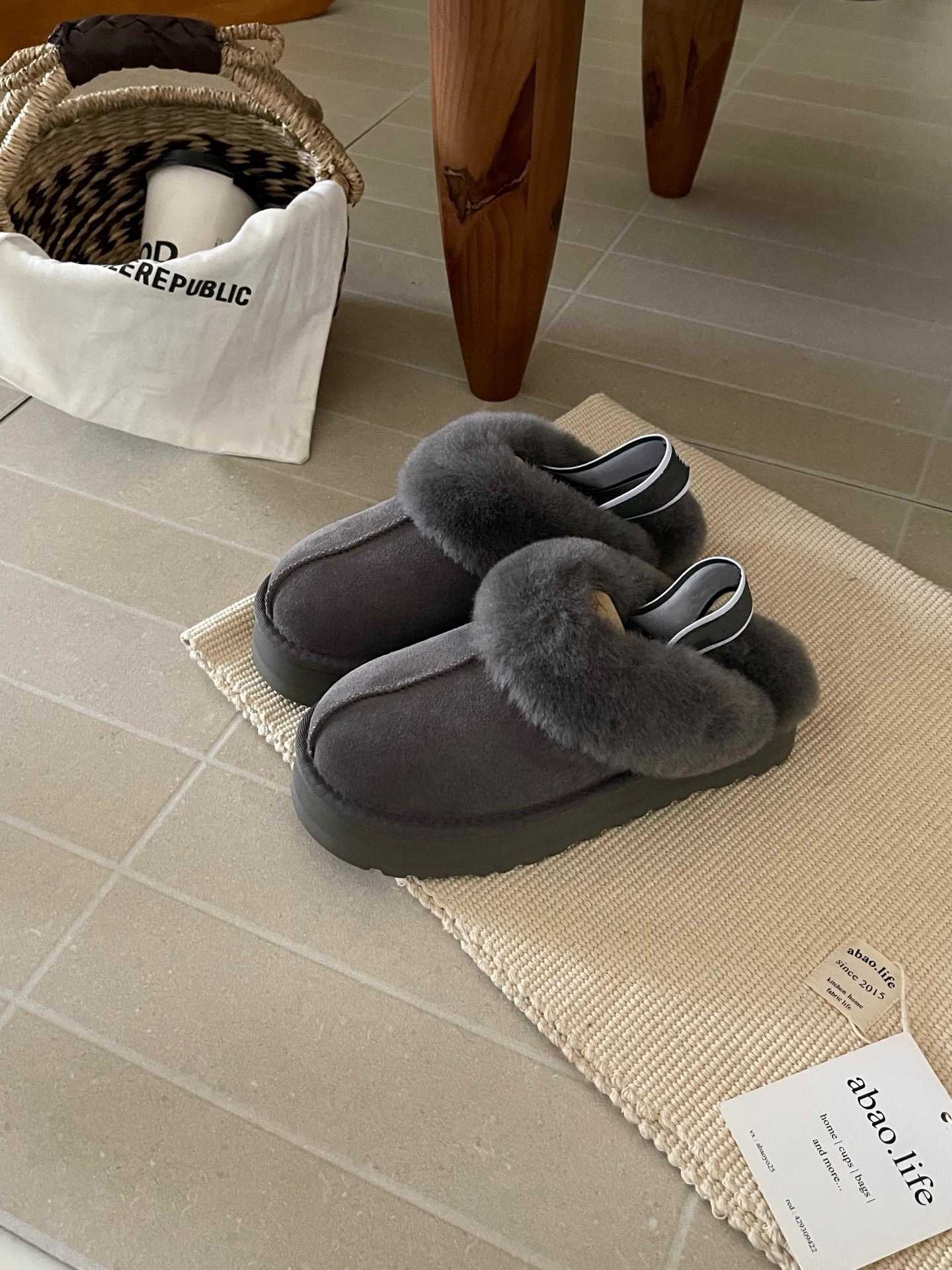 Free shipping Designer Multi-Color Plush-Lined Mules with Warm Design Daily Occasion Wear Fashion Stylish Versatile Trendy Slippers