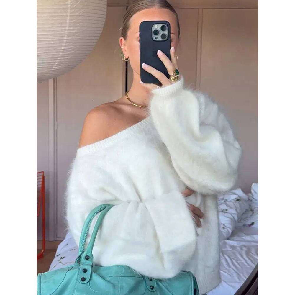Women Solid Off Shoulder Pullover Fashion Classic Full Sleeve Loose Knitted Mohair Knitwear Lady High Street Autumn Sweaters Designer Sweater Women