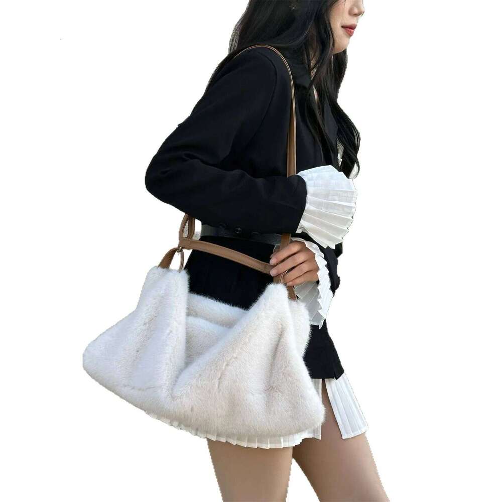 Women's Plush Crossbody Single Shoulder Handbag Large Capacity Casual Autumn Winter Fur Fashionable All-Match Bag