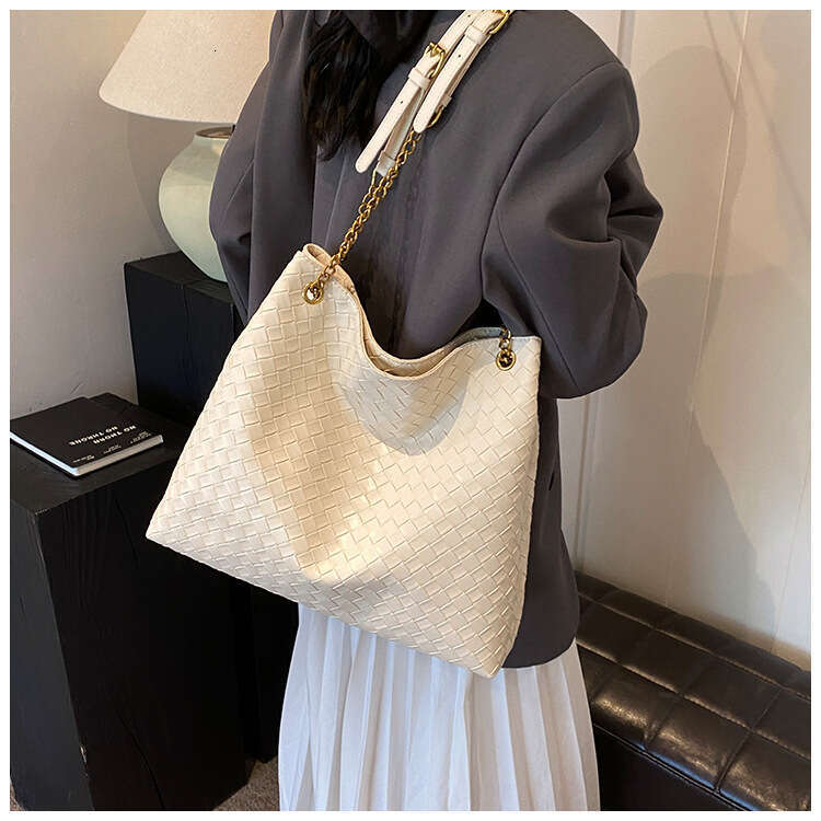 Designer Bags Retro Casual Commuter Large Capacity Bag For Women New Versatile Woven Pattern Single Shoulder Crossbody Bucket Bag