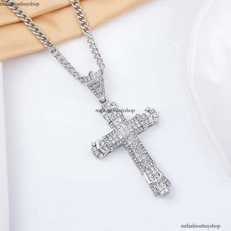 Hip Hop Cross Pendant Religious Charm Gold Sier Full Ice Out Crystal Neckalce Simulated Dias Catholic Crucifix Necklace With Cuban Chain Jewelry aaa