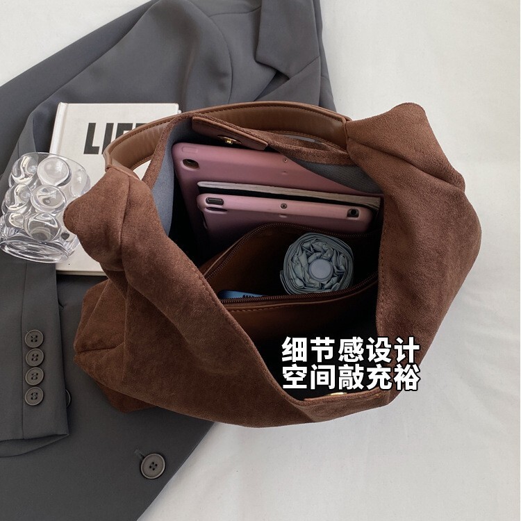 Free shipping designer bag Frosted Tote Bag for Women New Niche Underarm Bag Autumn and Winter Large Capacity High-End Feel Shoulder Bag