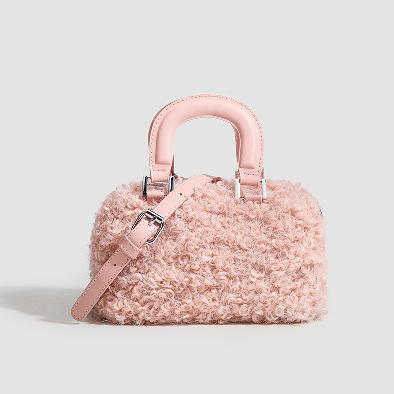 Designer women's handheld winter lamb wool bag, new fashionable shoulder bag, trendy crossbody bag