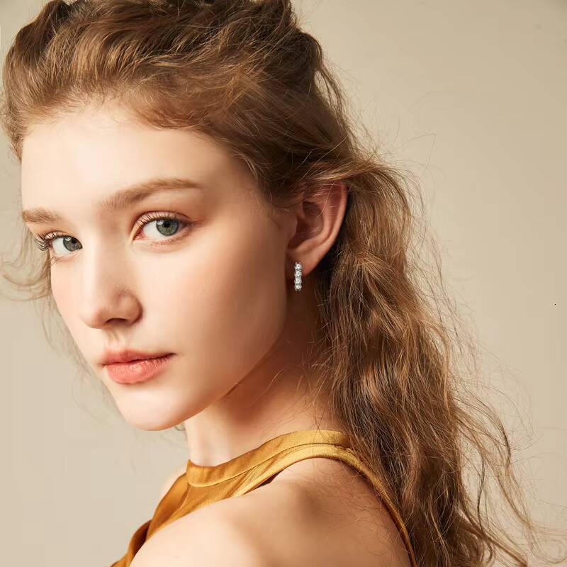 Wholesale High Quality Diamond Hoop Earrings Round 4mm 03CT Moissanite S925 Sterling Silver 4 Stone Styles Hoop Earrings