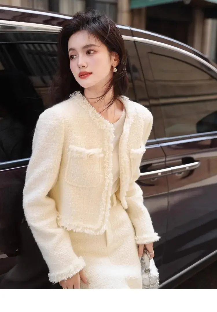 Womens Winter Little Fragrance Short Tweed Blazers Skirt Set Vintage Solid Color Round Neck Tassel Jacket Twopiece Sets 251023