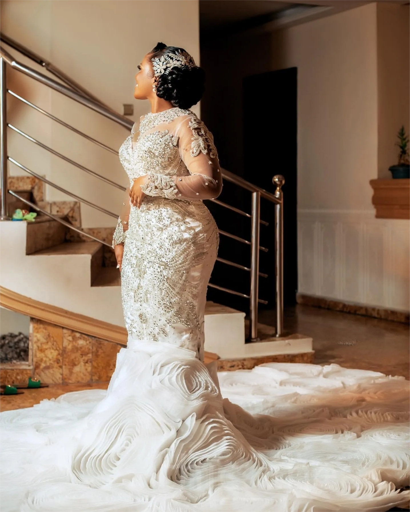 Arabic Aso Ebi Plus Size Mermaid Wedding Dress in Ivory with Lace Beaded Crystals and Luxurious Tiers