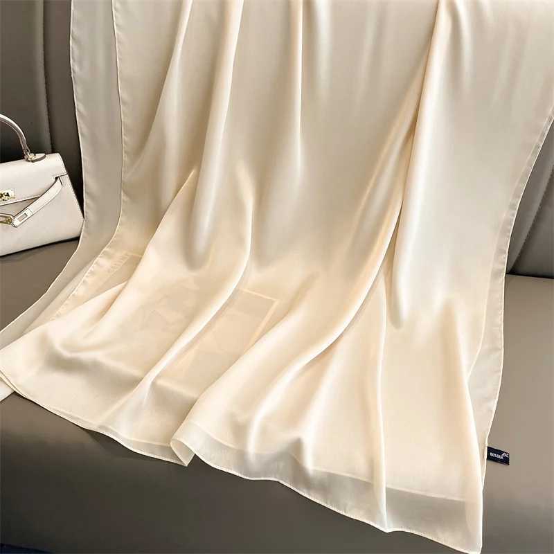 Luxury Brand Solid Silk Scarf Wen Fashion Quality Soft Scarves Fa Shawls Foard Bandana Beach Coverups WrapsW251027