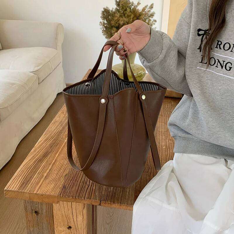 New Bucket Bag With Retro And High-End Feel, Single Shoulder Armpit Tote Bag, Versatile, Large Capacity Handheld Commuting