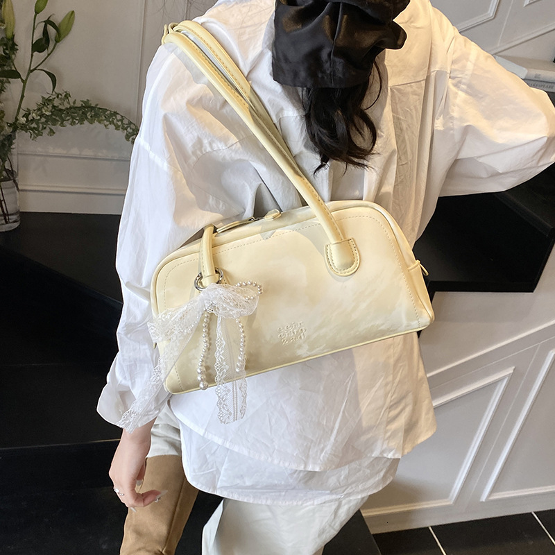 Free shipping designer bag High-end Stylish Bag for Women Large Capacity New Casual Niche Single Shoulder Underarm Commuter Pillow Bag