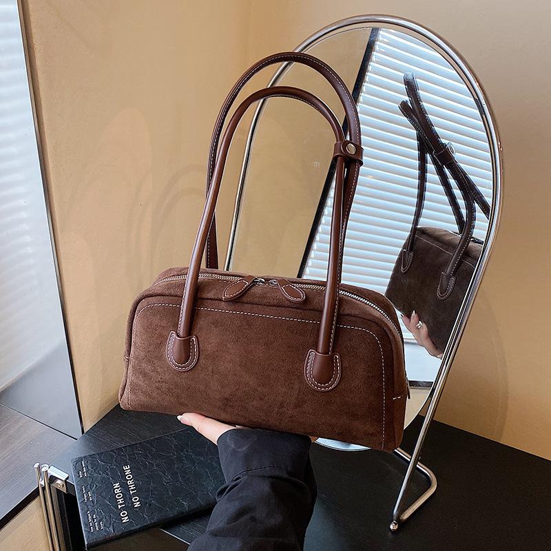 Free shipping designer bag Baguette Bag New Simple Pillow Bag Underarm Bag Women Fashion Casual Versatile Shoulder Bag